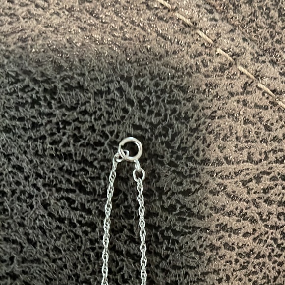 Vintage Ariel charm and necklace - Picture 3 of 4